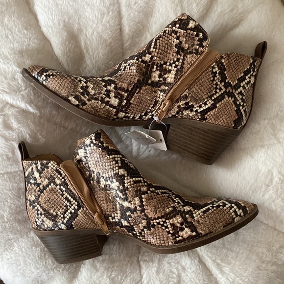 NWT Time & True Women's Boots Size 7 - Picture 5 of 10